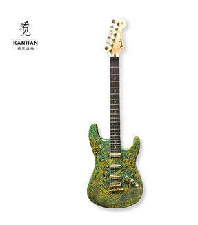 朱哲琴现身设计上海 发布世界第一漆电吉他