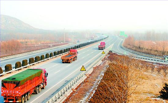 张石高速公路全线通车 行程缩至3个多小时