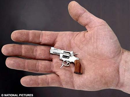 瑞士迷你枪堪称世界上个头最小的左轮手枪(图