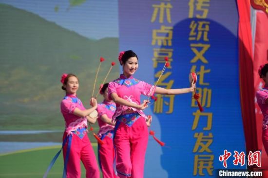 “中国民间文化艺术之乡”示范交流展示活动在吴桥举办