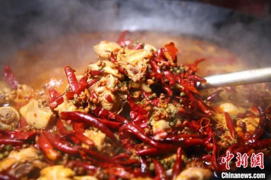 （寻味中华丨饮食）河北青县火锅鸡：运河畔的百年麻辣味儿